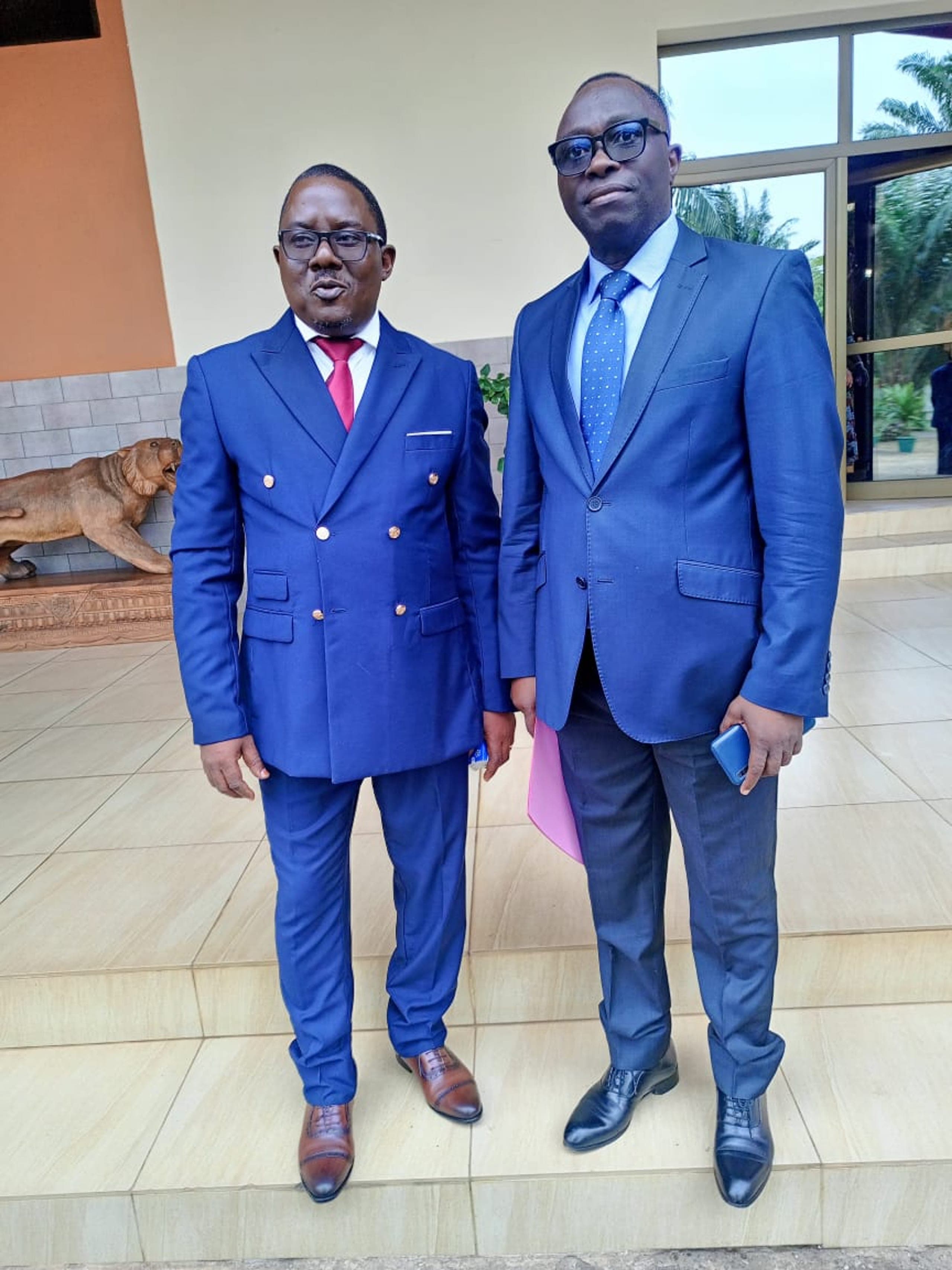 MAVOUNGOU Denis Marin et OBOLO Clément, équipe de direction du Lycée Berthe et Jean